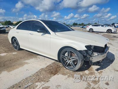 Czwarte zdjęcie samochodu z boku: 2020 MERCEDES-BENZ E 350 VIN:WDDZF8DB2LA700784 - miniatura
