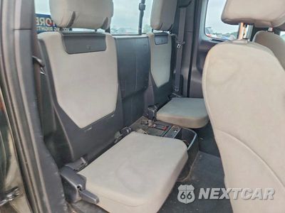 Zdjęcie 10 z 12 samochodu: 2017 TOYOTA TACOMA SR VIN:5TFRX5GN2HX097321 - miniatura