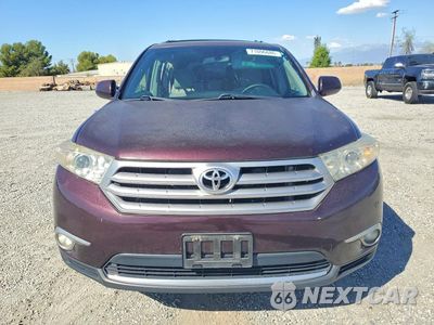 Piąte zdjęcie samochodu w środku: 2011 TOYOTA HIGHLANDER BASE VIN:5TDZK3EH4BS028739 - miniatura
