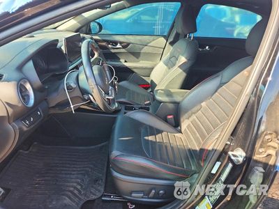 Zdjęcie 7 z 12 samochodu: 2024 KIA FORTE GT VIN:3KPF44AC0RE802129 - miniatura