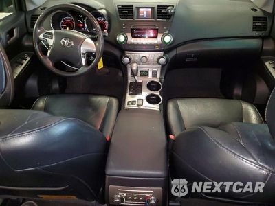 Zdjęcie 8 z 14 samochodu: 2012 TOYOTA HIGHLANDER SE VIN:5TDBK3EH7CS107230 - miniatura