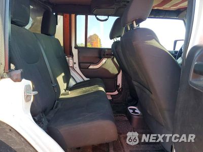 Zdjęcie 10 z 12 samochodu: 2016 JEEP WRANGLER UNLIMITED SPORT VIN:1C4BJWDG0GL118672 - miniatura