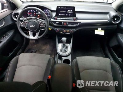 Zdjęcie 8 z 12 samochodu: 2023 KIA FORTE LXS VIN:3KPF24AD5PE566119 - miniatura