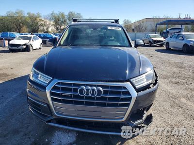 Piąte zdjęcie samochodu w środku: 2019 AUDI Q5 PREMIUM VIN:WA1ANAFY2K2103818 - miniatura