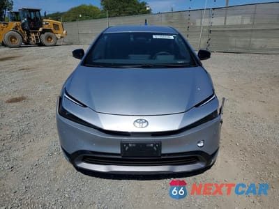 Piąte zdjęcie samochodu w środku: 2024 TOYOTA PRIUS XLE VIN:JTDACAAU0R3037239 - miniatura