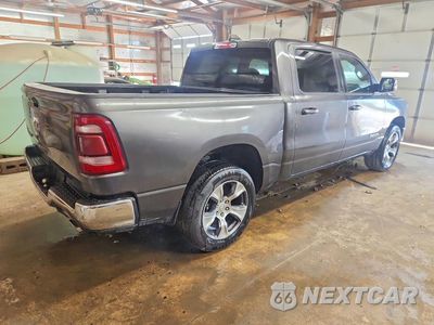 Trzecie zdjęcie samochodu z tyłu: 2024 RAM 1500 LARAMIE VIN:1C6RREJT0RN205151 - miniatura