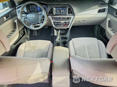 Zdjęcie 8 z 12 samochodu: 2017 HYUNDAI SONATA SE VIN:5NPE24AF8HH500898 - miniatura