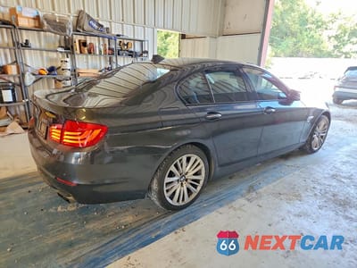 Trzecie zdjęcie samochodu z tyłu: 2011 BMW 550 XI VIN:WBAFU9C57BC278130 - miniatura