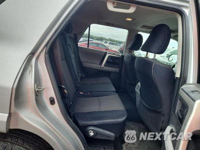 Zdjęcie 11 z 13 samochodu: 2011 TOYOTA 4RUNNER SR5 VIN:JTEZU5JR4B5026107 - miniatura