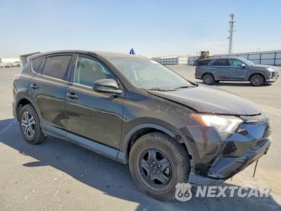 Czwarte zdjęcie samochodu z boku: 2018 TOYOTA RAV4 LE VIN:2T3ZFREV3JW491028 - miniatura