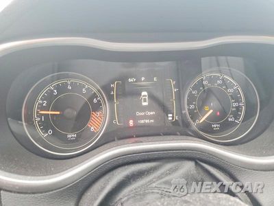 Zdjęcie 9 z 13 samochodu: 2014 JEEP CHEROKEE LATITUDE VIN:1C4PJLCS4EW115585 - miniatura