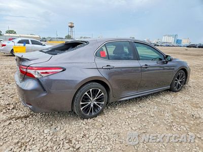 Trzecie zdjęcie samochodu z tyłu: 2018 TOYOTA CAMRY SE VIN:4T1B11HK0JU635680 - miniatura