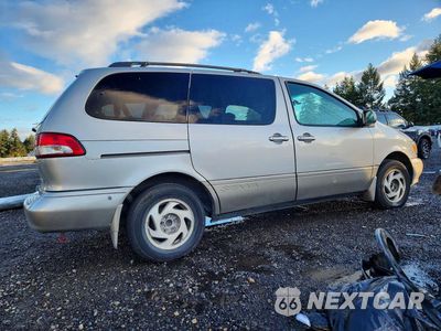 Trzecie zdjęcie samochodu z tyłu: 2002 TOYOTA SIENNA LE VIN:4T3ZF13CX2U454420 - miniatura