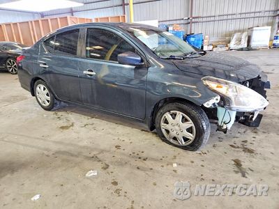 Czwarte zdjęcie samochodu z boku: 2017 NISSAN VERSA 1.6 SV VIN:3N1CN7AP5HL818943 - miniatura