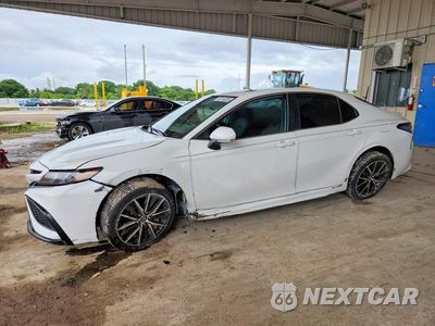2024 TOYOTA CAMRY SE 4T1T11AK5RU896426 - główne zdjęcie licytacji z USA - miniatura