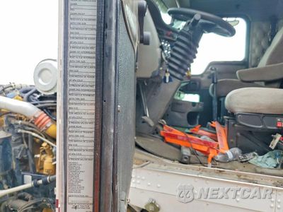 Zdjęcie 12 z 13 samochodu: 2005 KENWORTH T800 SEMI TRUCK VIN:3WKDPBTXX5F080368 - miniatura