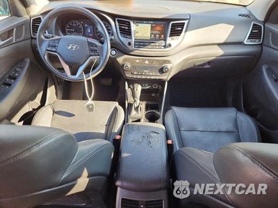 Zdjęcie 8 z 14 samochodu: 2017 HYUNDAI TUCSON SE PLUS VIN:KM8J33A43HU444682 - miniatura
