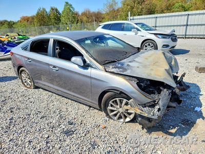 Czwarte zdjęcie samochodu z boku: 2019 HYUNDAI SONATA SE VIN:5NPE24AFXKH740154 - miniatura