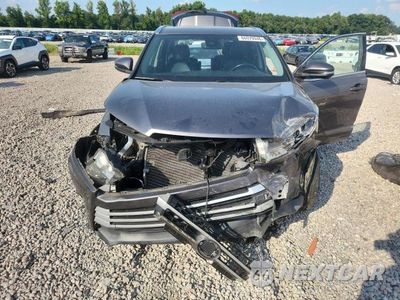 Piąte zdjęcie samochodu w środku: 2018 TOYOTA HIGHLANDER XLE VIN:5TDKZRFH3JS543826 - miniatura