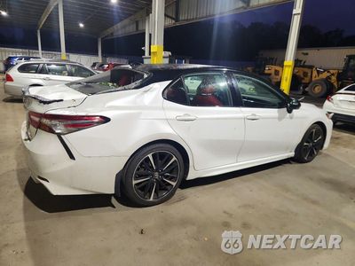 Trzecie zdjęcie samochodu z tyłu: 2019 TOYOTA CAMRY XSE VIN:4T1B61HK2KU244663 - miniatura