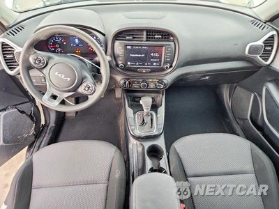 Zdjęcie 8 z 14 samochodu: 2022 KIA SOUL LX VIN:KNDJ23AU6N7168922 - miniatura
