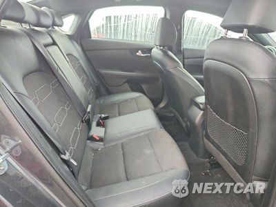Zdjęcie 10 z 12 samochodu: 2021 KIA FORTE GT LINE VIN:3KPF34AD7ME320844 - miniatura