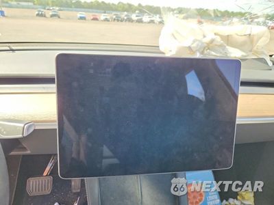 Zdjęcie 9 z 12 samochodu: 2023 TESLA MODEL Y VIN:7SAYGDEE0PA184183 - miniatura