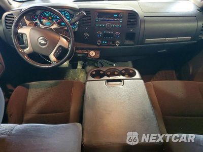 Zdjęcie 8 z 12 samochodu: 2007 CHEVROLET SILVERADO K3500 VIN:1GCHK33687F512353 - miniatura