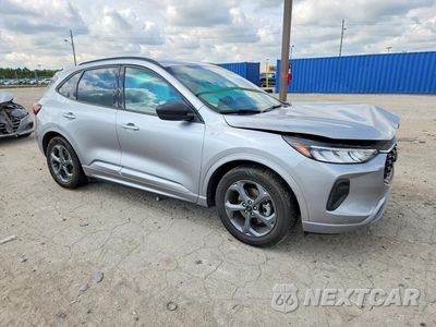Czwarte zdjęcie samochodu z boku: 2023 FORD ESCAPE ST LINE VIN:1FMCU0MN3PUA41261 - miniatura