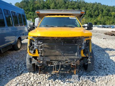 Piąte zdjęcie samochodu w środku: 2019 FORD F550 SUPER DUTY DUMP TRUCK VIN:1FDUF5HT6KEC37167 - miniatura