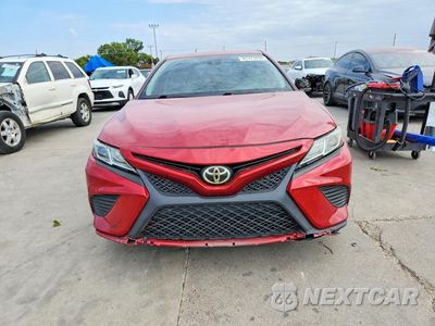 Piąte zdjęcie samochodu w środku: 2020 TOYOTA CAMRY SE VIN:4T1G11AK3LU391459 - miniatura
