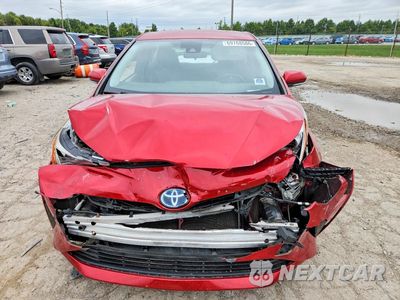 Piąte zdjęcie samochodu w środku: 2018 TOYOTA PRIUS THREE VIN:JTDKARFU4J3551553 - miniatura