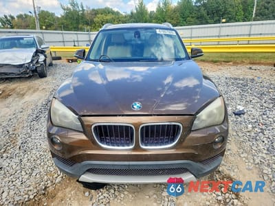 Piąte zdjęcie samochodu w środku: 2013 BMW X1 SDRIVE28I VIN:WBAVM1C51DVW46225 - miniatura