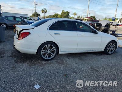 Trzecie zdjęcie samochodu z tyłu: 2016 MERCEDES-BENZ C 300 VIN:55SWF4JB7GU160810 - miniatura