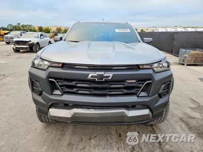 Piąte zdjęcie samochodu w środku: 2025 CHEVROLET COLORADO TRAIL BOSS VIN:1GCPTEEKXS1173275 - miniatura
