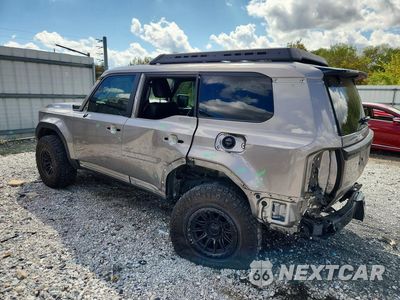Drugie zdjęcie samochodu z przodu: 2025 TOYOTA LAND CRUISER 1958 VIN:JTEABFAJ3SK022912 - miniatura