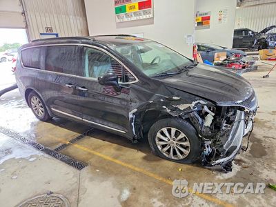 Czwarte zdjęcie samochodu z boku: 2017 CHRYSLER PACIFICA TOURING L VIN:2C4RC1BG0HR831854 - miniatura