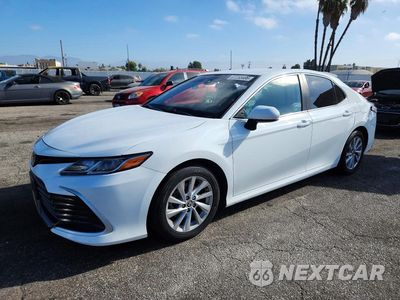 2021 TOYOTA CAMRY LE 4T1C11AK0MU468417 - główne zdjęcie licytacji z USA - miniatura