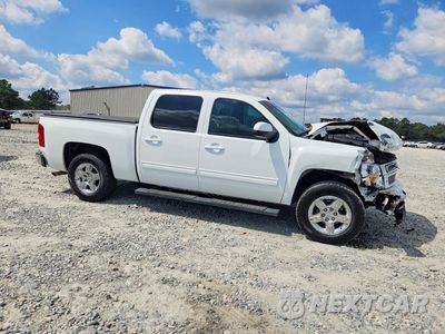 Czwarte zdjęcie samochodu z boku: 2013 CHEVROLET SILVERADO C1500 LTZ VIN:3GCPCTE05DG277616 - miniatura