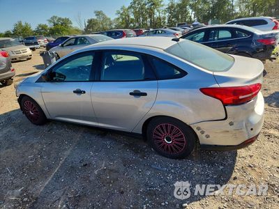 Drugie zdjęcie samochodu z przodu: 2016 FORD FOCUS S VIN:1FADP3E23GL306830 - miniatura