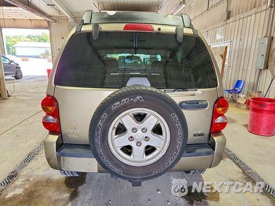Zdjęcie 6 z 13 samochodu: 2004 JEEP LIBERTY LIMITED VIN:1J8GL58K34W195564 - miniatura