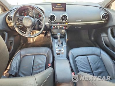Zdjęcie 8 z 12 samochodu: 2017 AUDI A3 PREMIUM VIN:WAUAUGFF3H1023627 - miniatura