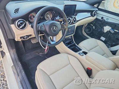 Zdjęcie 8 z 13 samochodu: 2015 MERCEDES-BENZ CLA 250 VIN:WDDSJ4EB7FN164287 - miniatura