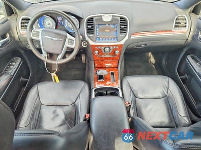 Zdjęcie 8 z 12 samochodu: 2013 CHRYSLER 300 VIN:2C3CCAAG3DH577617 - miniatura