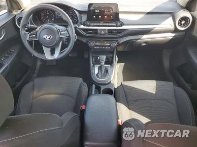 Zdjęcie 8 z 13 samochodu: 2019 KIA FORTE LXS VIN:3KPF24AD7KE077651 - miniatura
