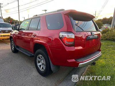 Trzecie zdjęcie samochodu z tyłu: 2015 TOYOTA 4RUNNER TRAIL PREMIUM VIN:JTEBU5JRXF5265653 - miniatura
