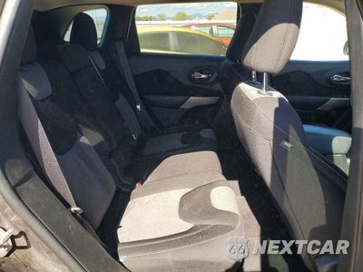 Zdjęcie 10 z 12 samochodu: 2018 JEEP CHEROKEE LATITUDE VIN:1C4PJMCB4JD586387 - miniatura