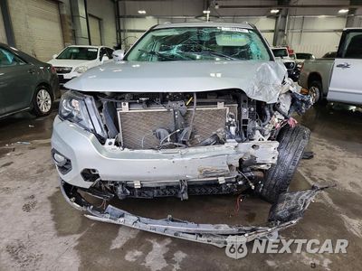 Piąte zdjęcie samochodu w środku: 2017 NISSAN PATHFINDER PLATINUM VIN:5N1DR2MM5HC910782 - miniatura