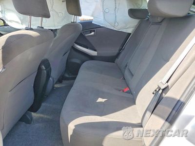 Zdjęcie 10 z 13 samochodu: 2013 TOYOTA PRIUS TWO VIN:JTDKN3DU4D0353064 - miniatura