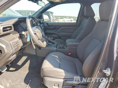 Zdjęcie 13 z 25 samochodu: 2025 TOYOTA TACOMA SR VIN:3TYKD5HN2ST018529 - miniatura